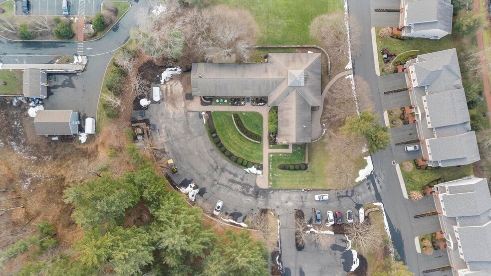 1-3 Mill Pond Ln, Simsbury, CT à louer - Aérien – Image 3 sur 9