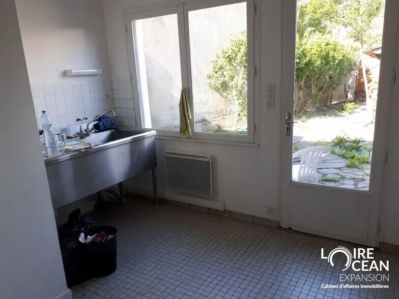 Local commercial dans Nantes à louer - Photo de l’immeuble – Image 3 sur 4