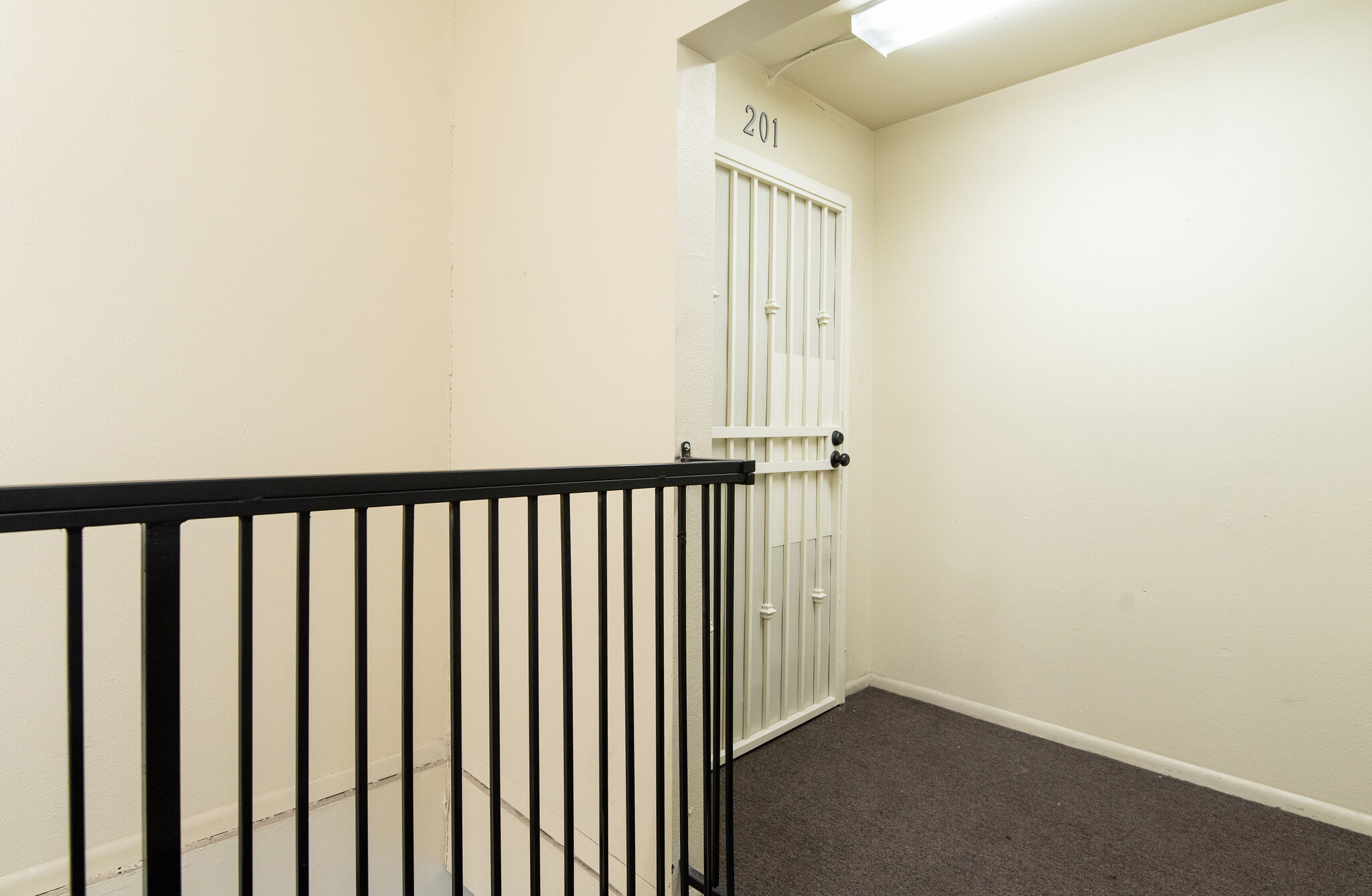 801-823 W Whittier Blvd, Montebello, CA à louer Photo intérieure– Image 1 sur 10