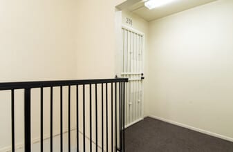 801-823 W Whittier Blvd, Montebello, CA à louer Photo intérieure– Image 1 sur 10