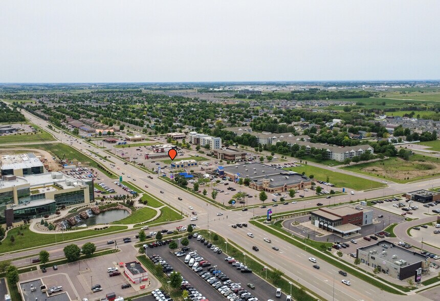 6325 S Louise Ave, Sioux Falls, SD à vendre - Photo de l’immeuble – Image 3 sur 7
