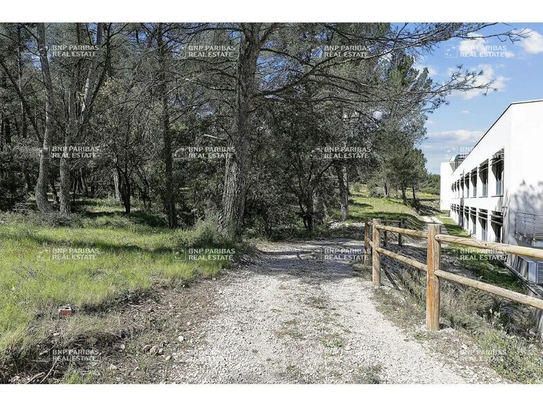 Bureau dans Aix-en-Provence à louer - Photo de l’immeuble – Image 2 sur 15