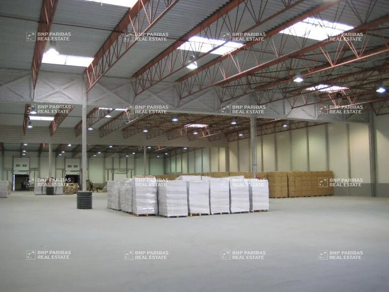 Bureau dans Vitrolles à louer - Photo intérieure – Image 3 sur 9