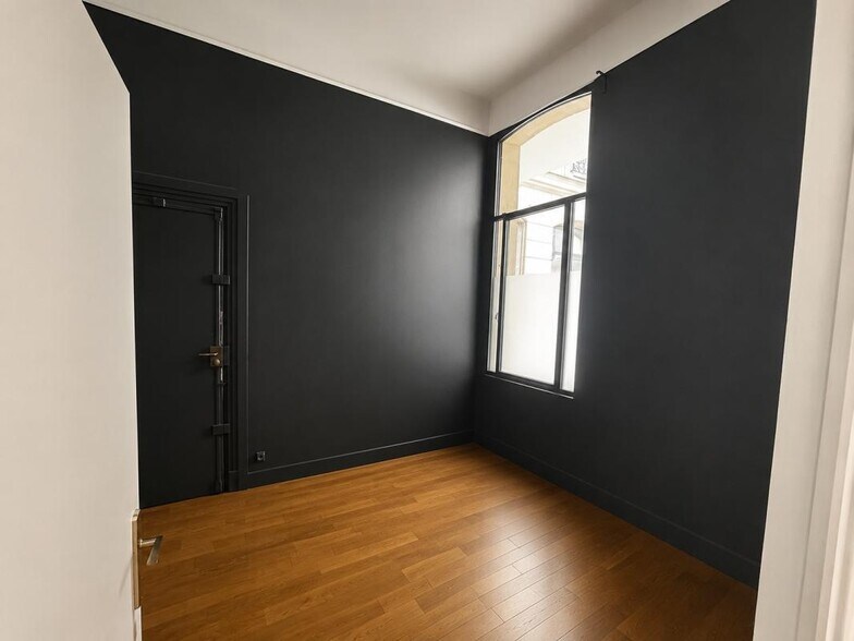 Bureau dans Paris à louer - Photo de l’immeuble – Image 3 sur 6