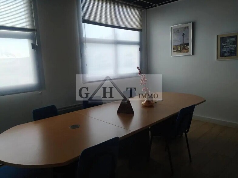 Industriel/Logistique dans Croissy-Beaubourg à vendre - Photo intérieure – Image 3 sur 9