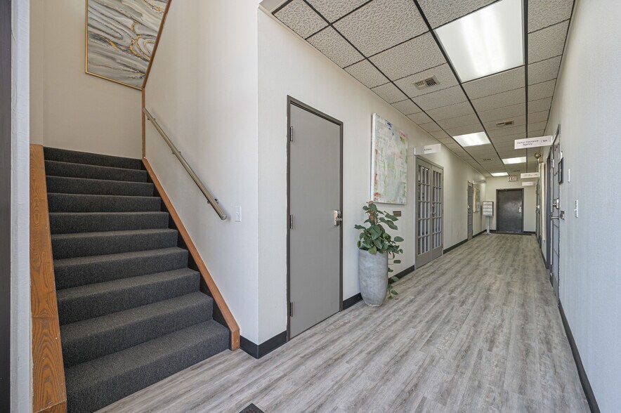 7012 NW 63rd St, Bethany, OK à vendre - Photo de l’immeuble – Image 3 sur 15