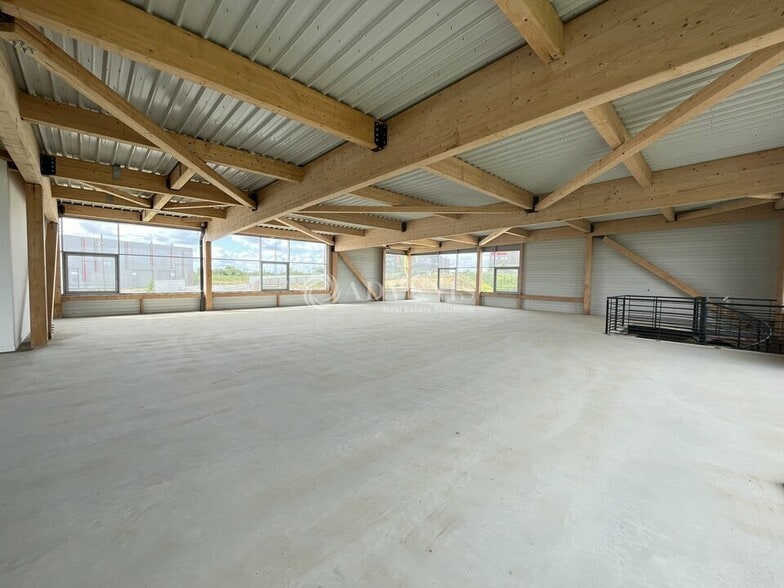 2 Avenue Du Noyer À La Malice, Louvres à vendre - Photo de l’immeuble – Image 3 sur 8