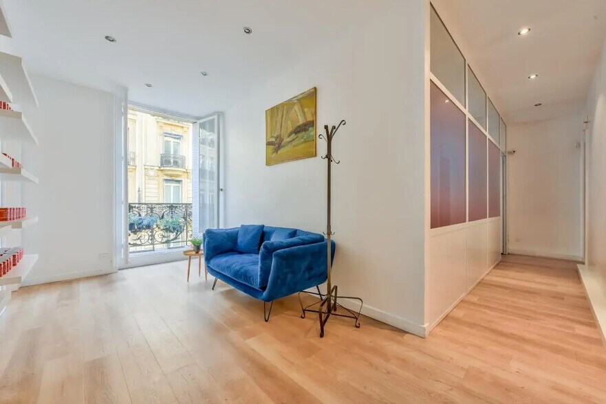 Bureau dans Paris à louer - Photo de l’immeuble – Image 2 sur 9