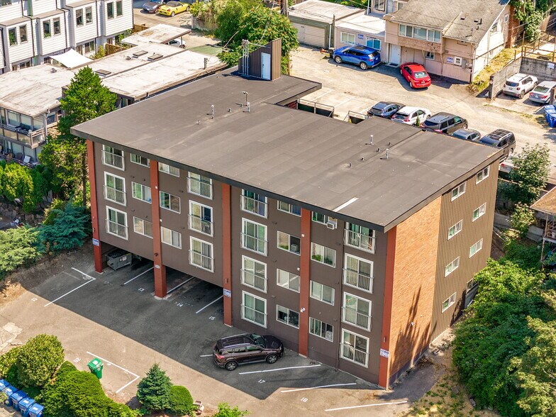 2414 13th Ave S, Seattle, WA à vendre - Photo de l’immeuble – Image 1 sur 17