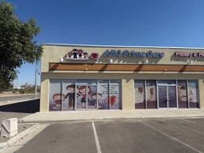 5905 Sun Valley Dr, El Paso, TX à louer Photo de l’immeuble– Image 1 sur 13