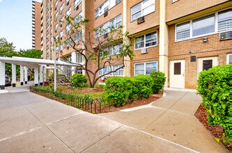 4370 Kissena Blvd, Flushing, NY à louer Photo intérieure– Image 2 sur 16