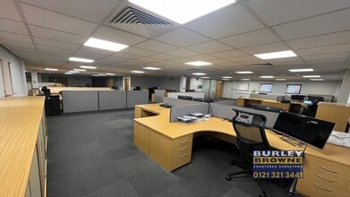 Halsall Electrical, Progress Business Centre, Brookfield Dr, Cannock à louer Photo de l’immeuble– Image 2 sur 7
