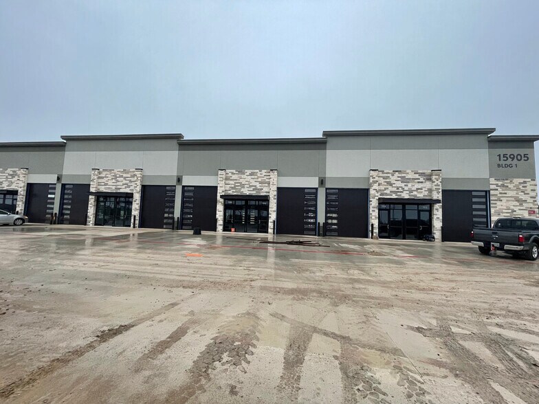 15901 Ronald Reagan Blvd, Leander, TX à louer - Photo de l’immeuble – Image 3 sur 11