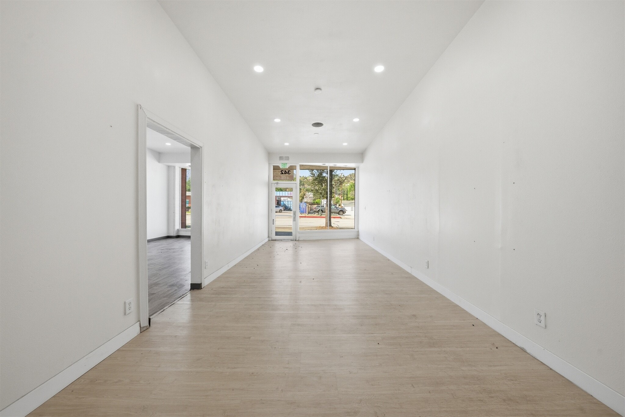 340-344 E Foothill Blvd, Arcadia, CA à louer Photo intérieure– Image 1 sur 12