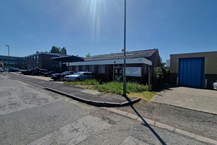 Lennox Rd, Basingstoke à vendre - Photo de l’immeuble – Image 2 sur 6