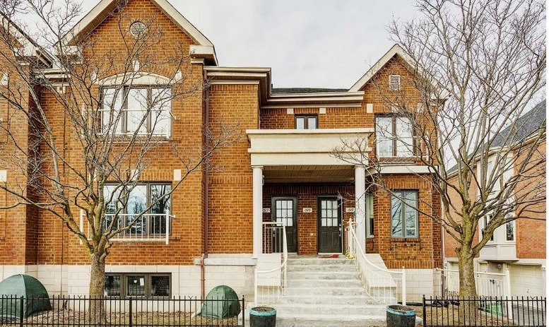 1513-1517 Boul Alexis-Nihon, Montréal, QC à vendre Photo principale– Image 1 sur 2