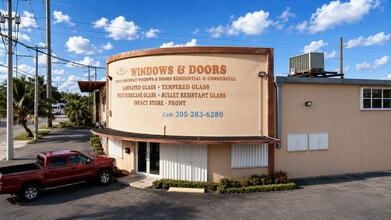 455 E 10th Ave, Hialeah, FL à vendre Photo intérieure– Image 2 sur 25