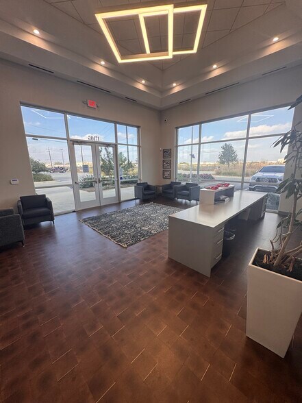 17105 Beyer John Dr, Schertz, TX à louer - Photo de l’immeuble – Image 2 sur 22