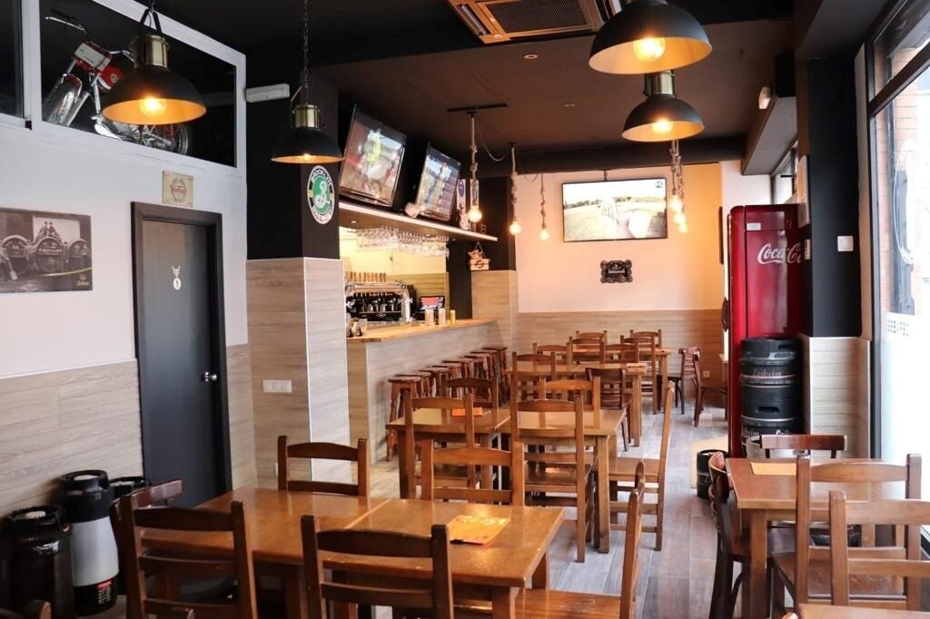 Local commercial dans Barcelone, Barcelona à louer Photo intérieure– Image 1 sur 2