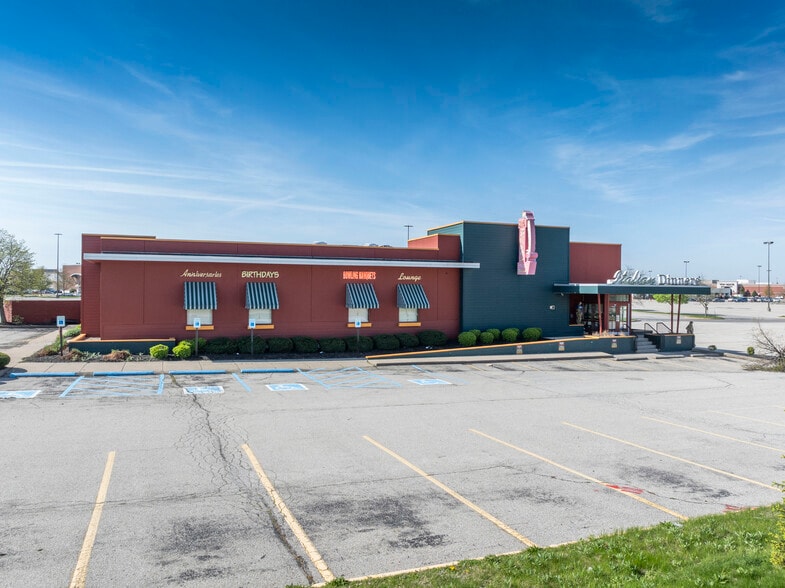 6045 E 86th St, Indianapolis, IN à vendre - Photo de l’immeuble – Image 2 sur 6