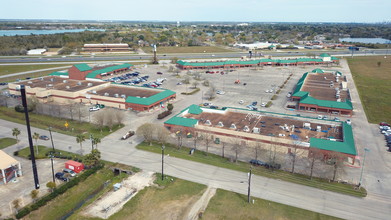 14001-14065 Delany Rd, La Marque, TX - VUE AÉRIENNE  vue de carte - Image1