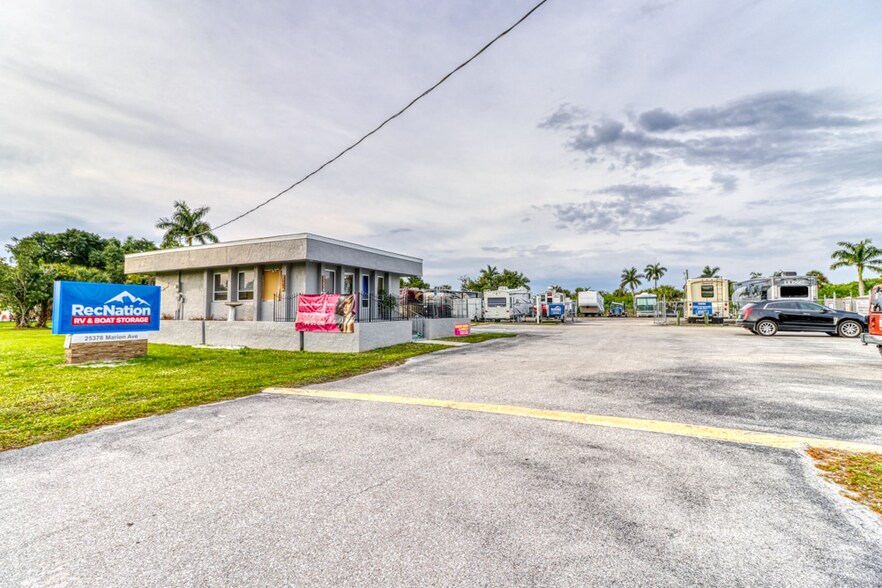 25378 Marion Ave, Punta Gorda, FL à louer - Photo de l’immeuble – Image 2 sur 3