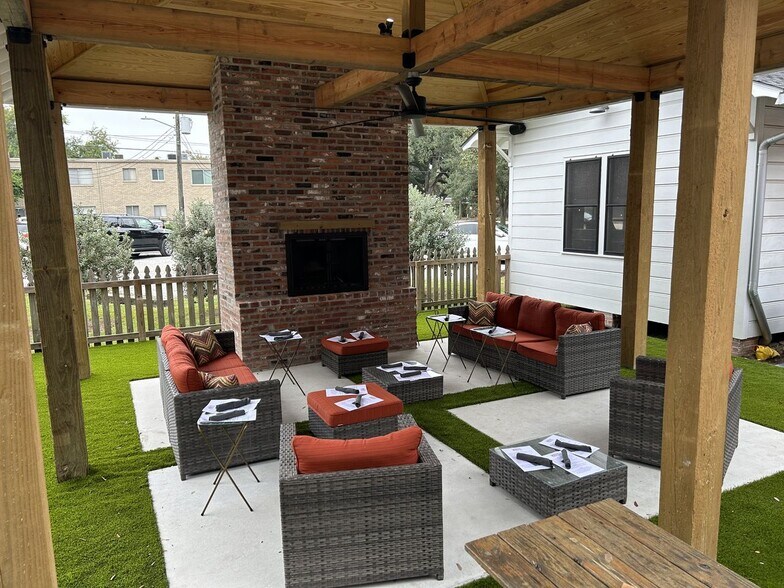 117 S College Rd, Lafayette, LA à louer - Photo de l’immeuble – Image 2 sur 11