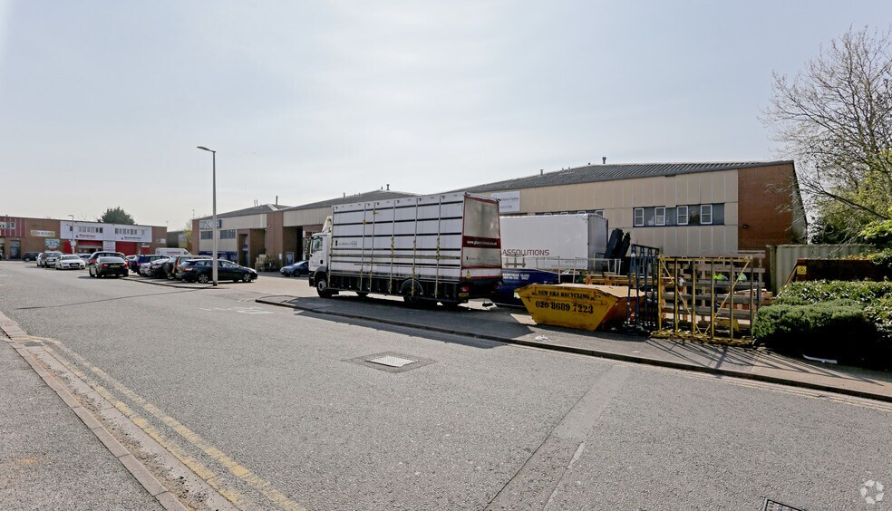 Richmond Rd, Kingston Upon Thames à louer - Photo de l’immeuble – Image 2 sur 3