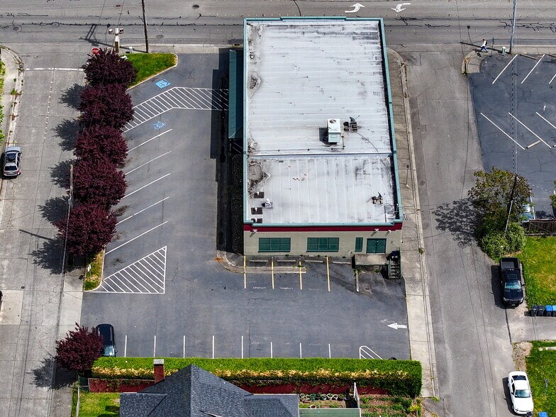 405 Naval Ave, Bremerton, WA à louer - Photo de l’immeuble – Image 3 sur 10