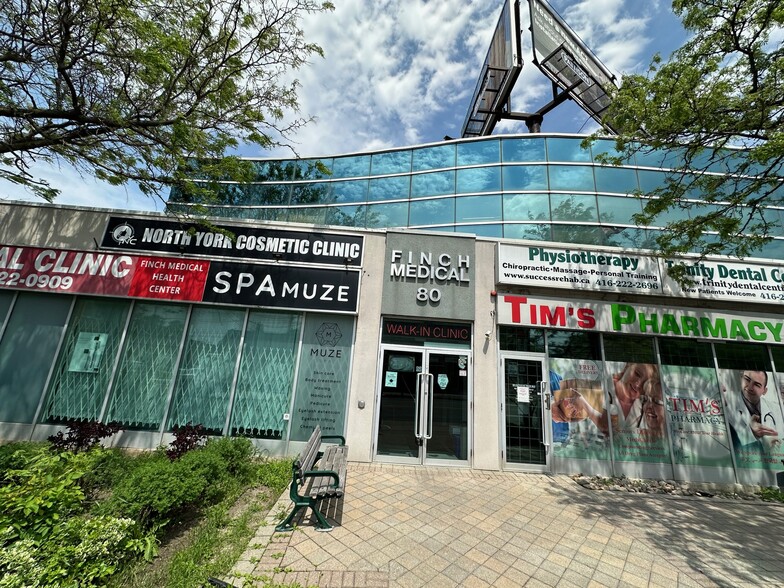 80 Finch Ave W, Toronto, ON à louer - Photo de l’immeuble – Image 3 sur 4