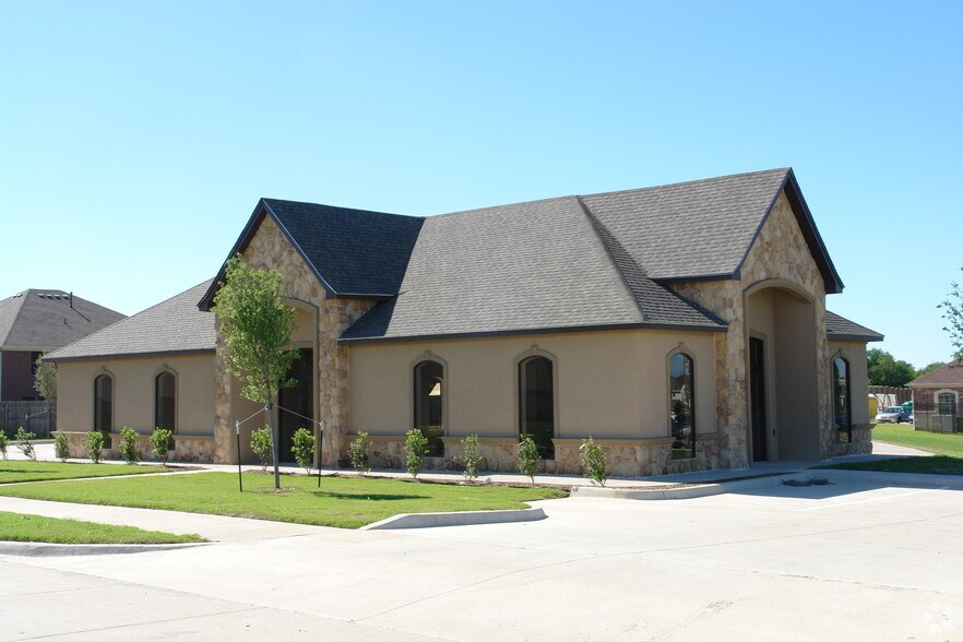 50 Forest Mill Trl, Mansfield, TX à louer - Photo de l’immeuble – Image 2 sur 11