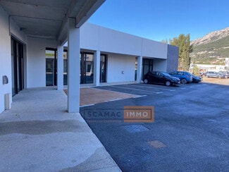 Plus de détails pour Local commercial à louer