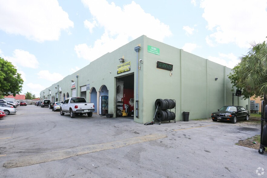 9180 NW 119th St, Hialeah, FL à vendre - Photo principale – Image 1 sur 15