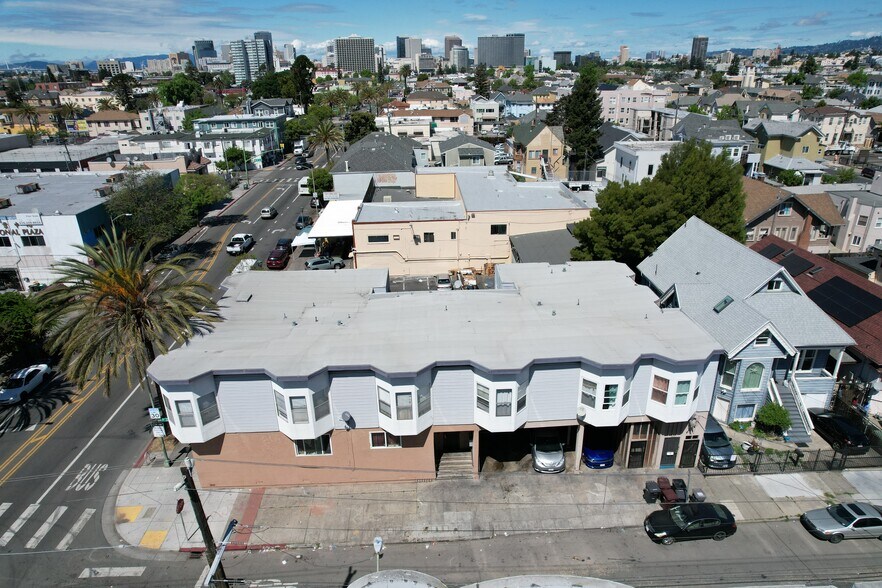 848 International Blvd, Oakland, CA à vendre - Photo de l’immeuble – Image 2 sur 11