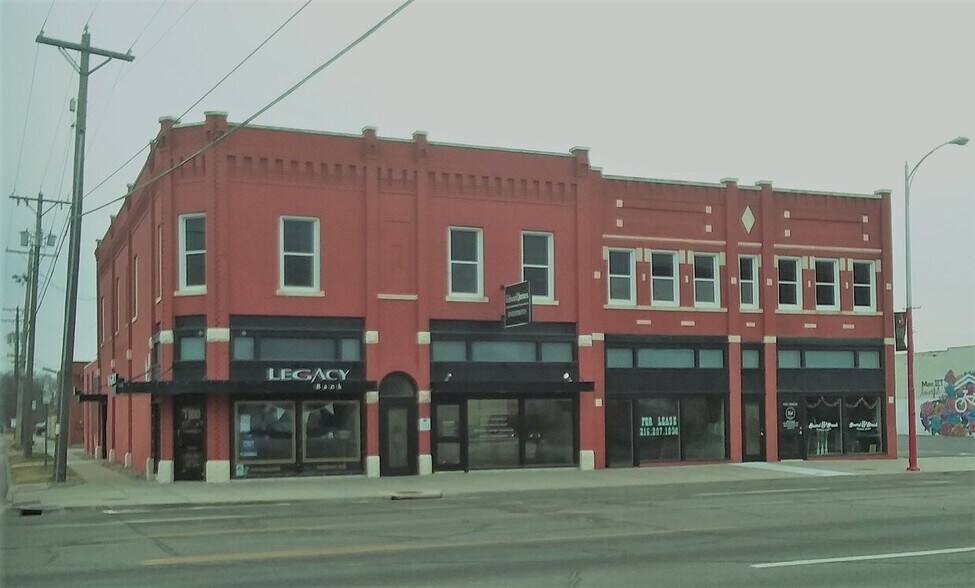 1100-1108 E Douglas Ave, Wichita, KS à louer - Photo de l’immeuble – Image 2 sur 5