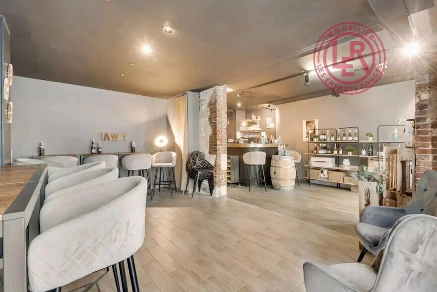 Local commercial dans Paris à louer - Photo intérieure – Image 2 sur 4