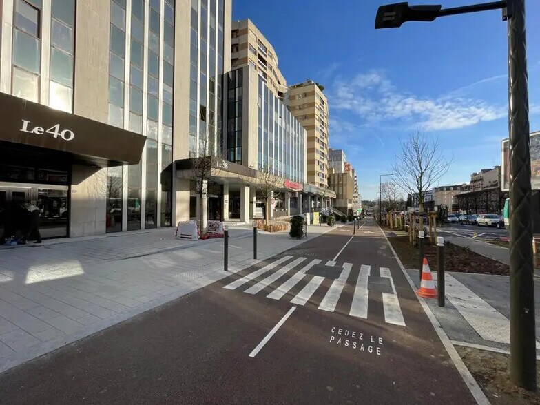 40 Boulevard Henri Sellier, Suresnes à louer - Photo de l’immeuble – Image 3 sur 19