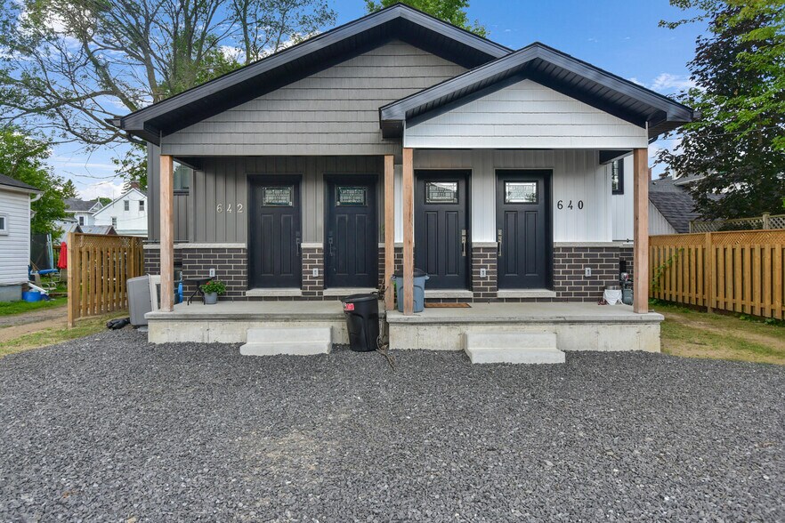 642 West St W, Prescott, ON à vendre - Photo principale – Image 1 sur 18