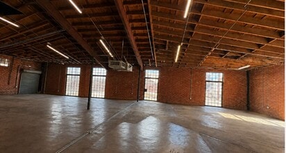 340 S Avenue 17, Los Angeles, CA à louer Photo intérieure– Image 1 sur 2