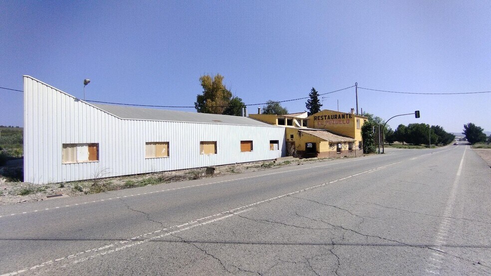 Local commercial dans Calasparra à vendre - Photo de l’immeuble – Image 3 sur 42