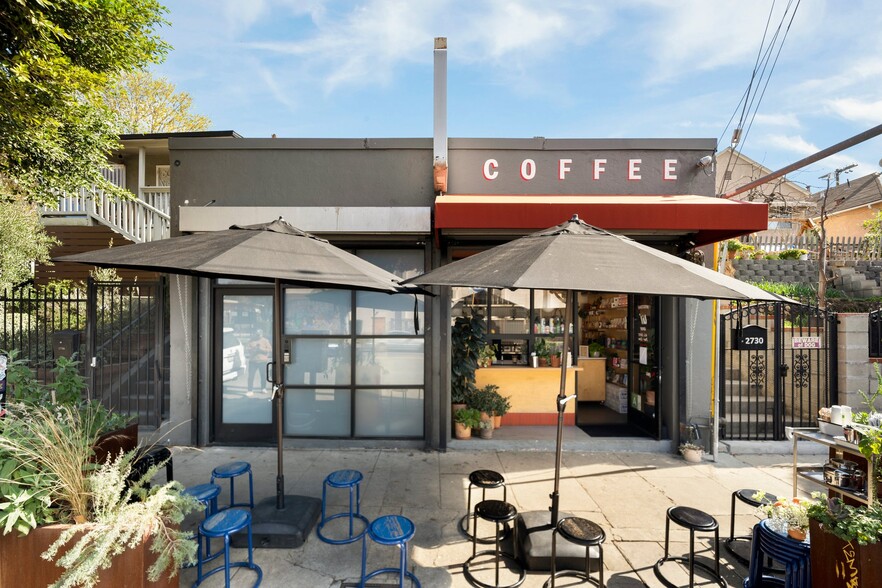 2734 N Eastern Ave, Los Angeles, CA à vendre - Photo de l’immeuble – Image 1 sur 10