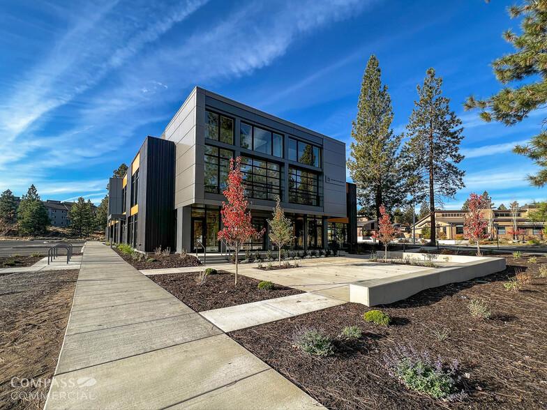 NW Shevlin Park Rd & Crossing Dr, Bend, OR à louer - Photo de l’immeuble – Image 1 sur 14