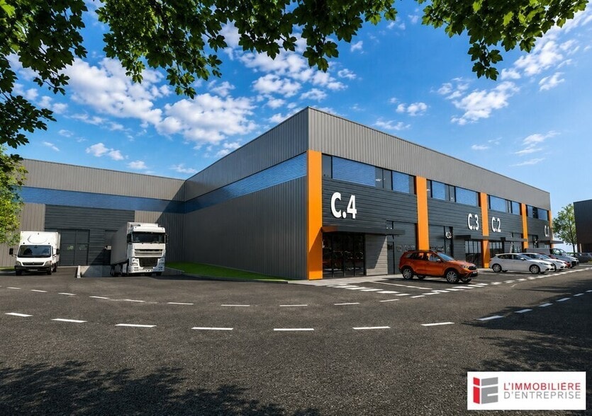 Local d'activités dans Bruz à vendre - Photo de l’immeuble – Image 3 sur 11
