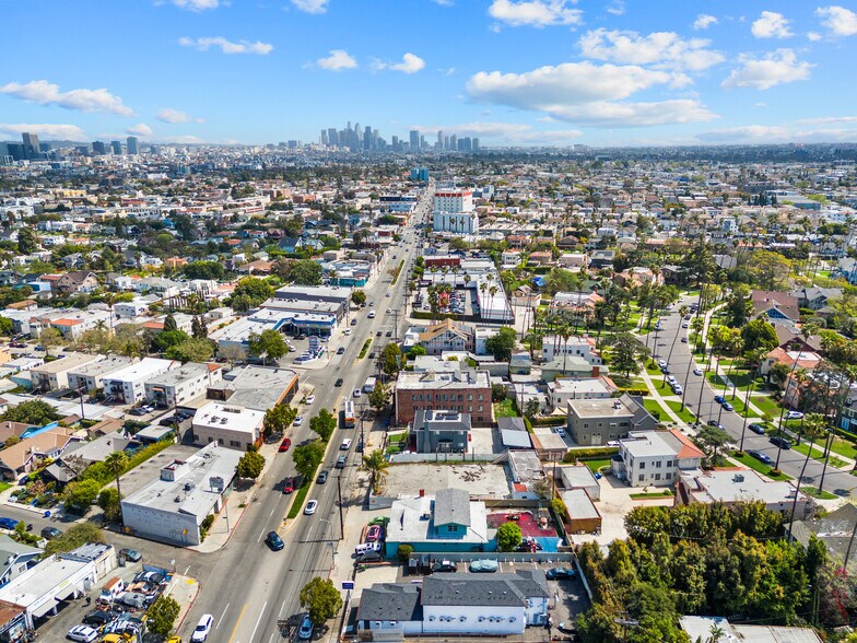 4430 W Pico Blvd, Los Angeles, CA à vendre - Aérien – Image 2 sur 13