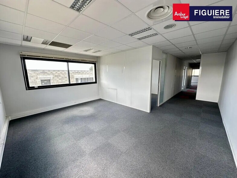 335 Rue Serpentine, Éguilles à vendre - Photo de l’immeuble – Image 2 sur 8