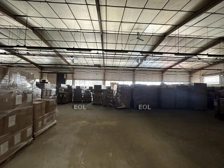 Industriel/Logistique dans Meaux à louer - Photo de l’immeuble – Image 3 sur 8