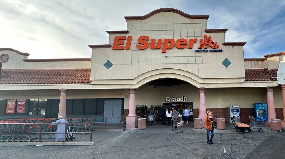 14151 Ramona Blvd, Baldwin Park, CA à louer - Photo de l’immeuble – Image 2 sur 7