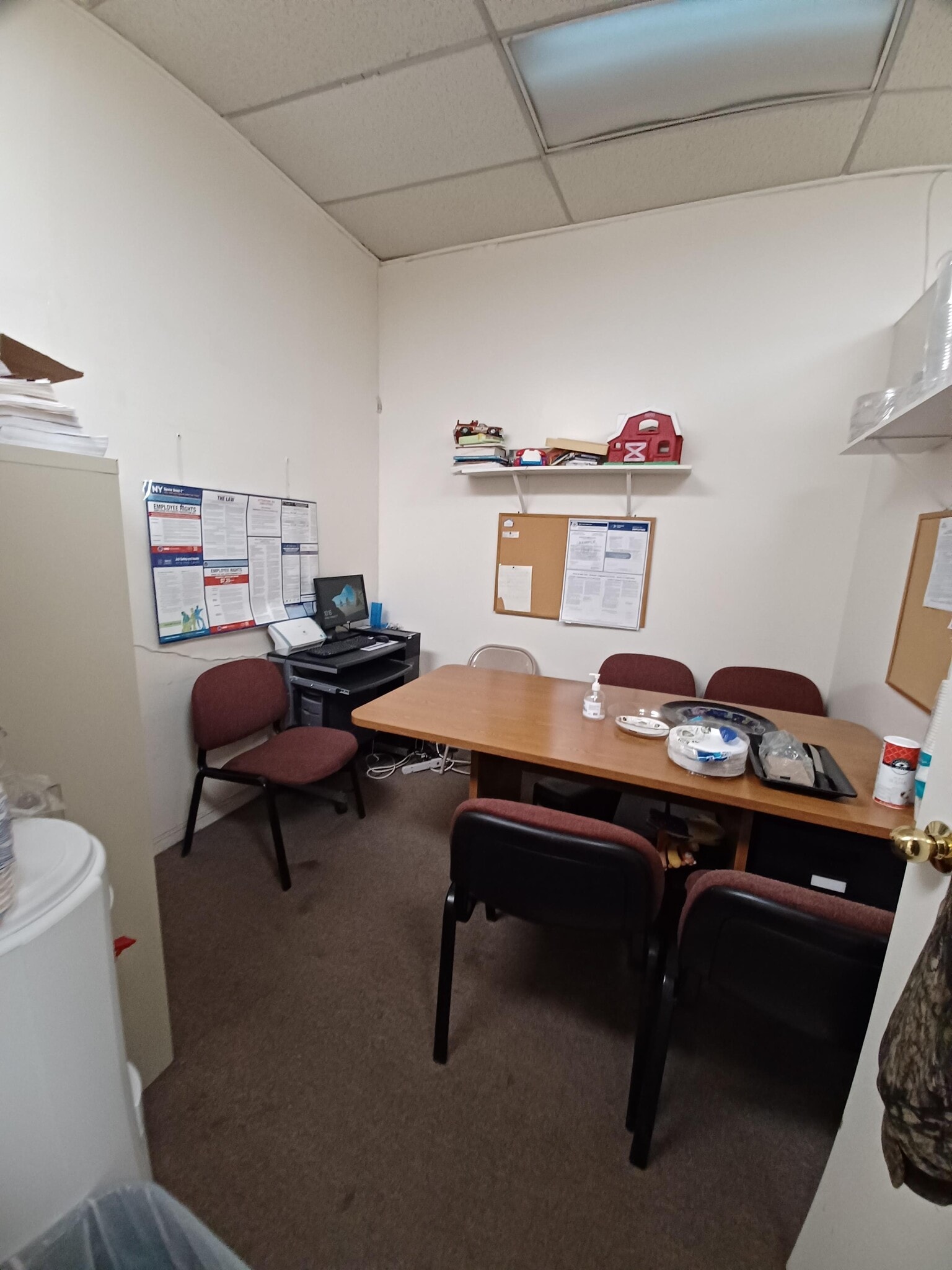 22018 Horace Harding Expy, Oakland Gardens, NY à louer Photo intérieure– Image 1 sur 2