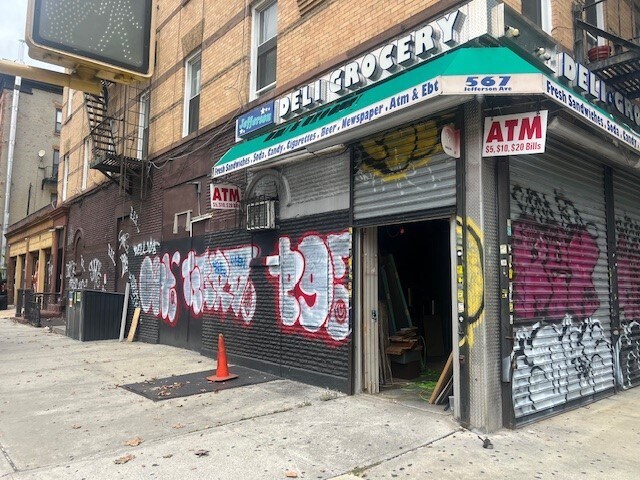 567 Jefferson Ave, Brooklyn, NY à louer - Photo de l’immeuble – Image 1 sur 4