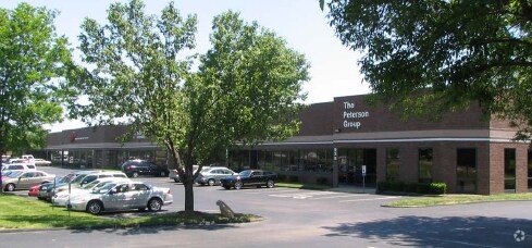 914-938 S Highway Dr, Fenton, MO à louer - Photo de l’immeuble – Image 2 sur 3